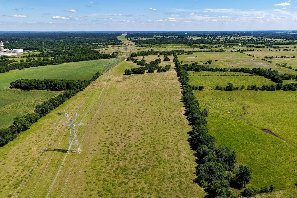 60 Hwy 30 W Shiro, TX 77876