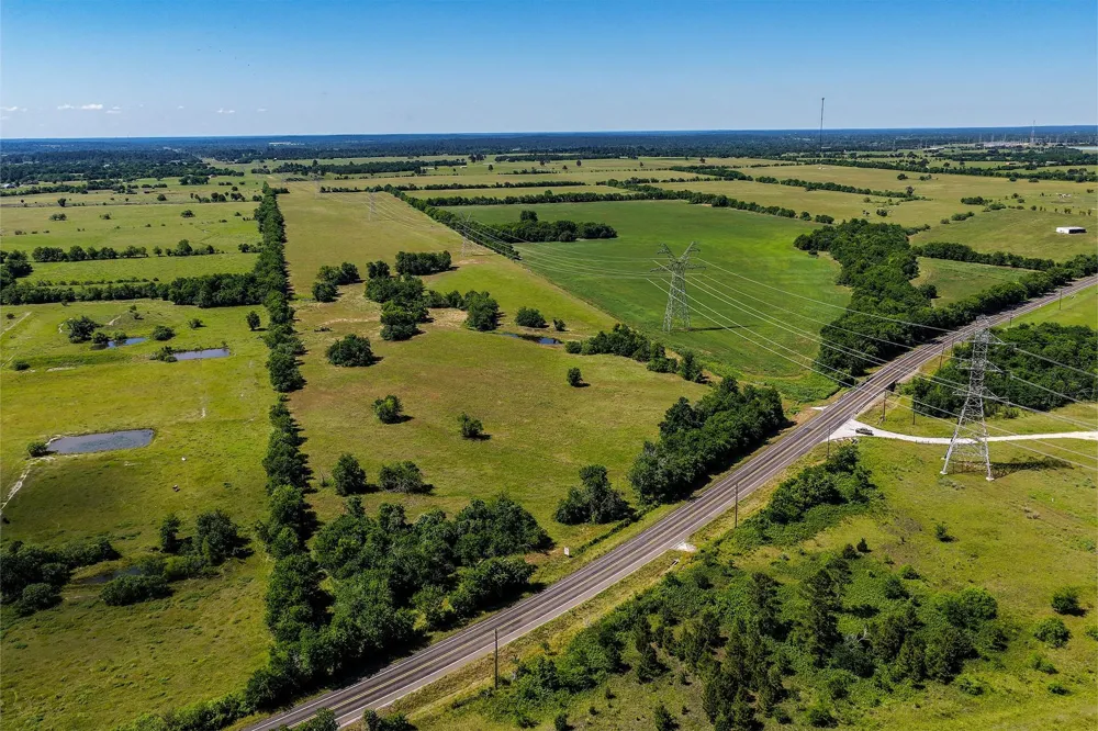 60 Hwy 30 W Shiro, TX 77876