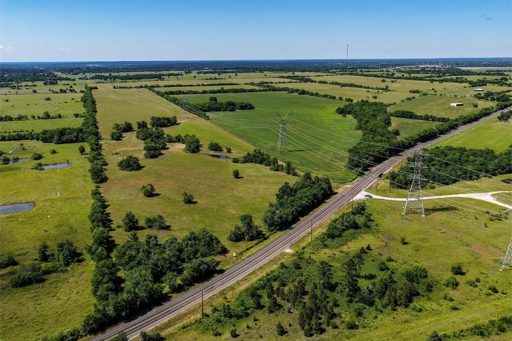 60 Hwy 30 W Shiro, TX 77876