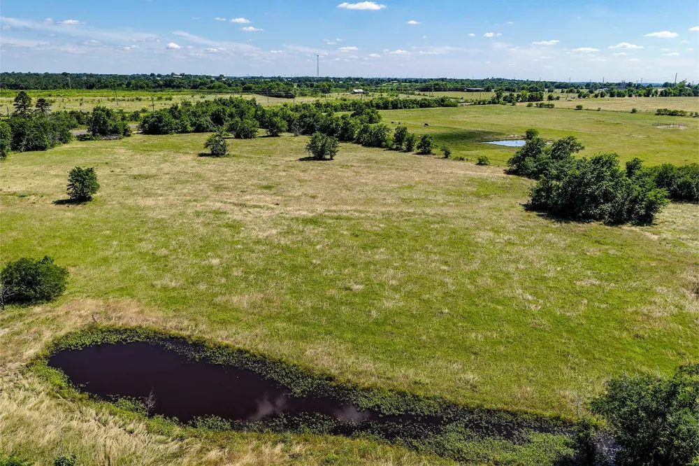 60 Hwy 30 W Shiro, TX 77876