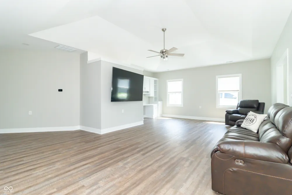 307 Blue River Drive Knightstown, IN 46148