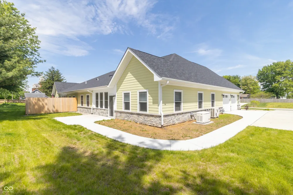 307 Blue River Drive Knightstown, IN 46148