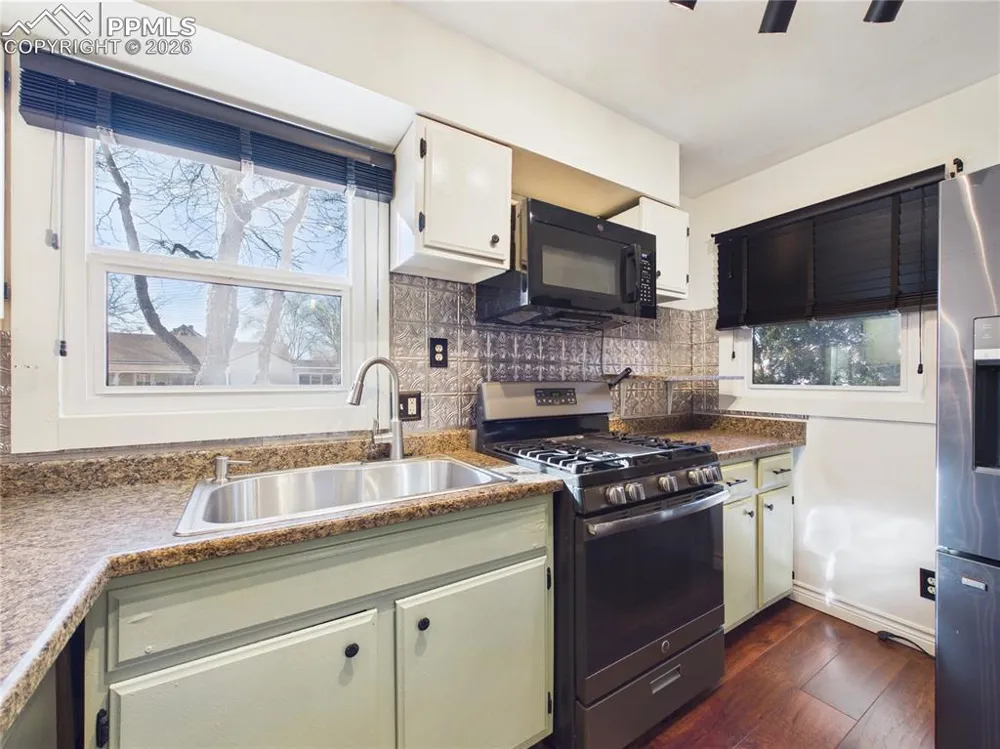 1627 Berkley Avenue Pueblo, CO 81004