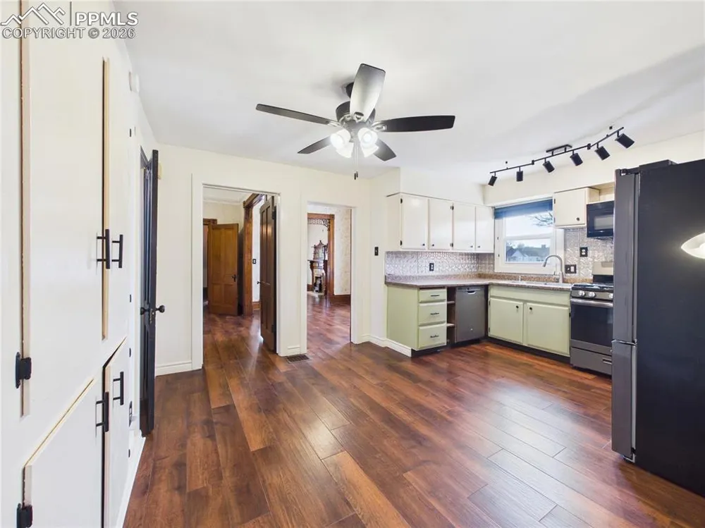 1627 Berkley Avenue Pueblo, CO 81004
