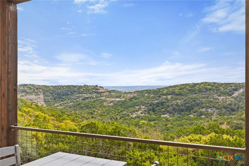 1600 Brushy Ridge Trail Blanco, TX 78606