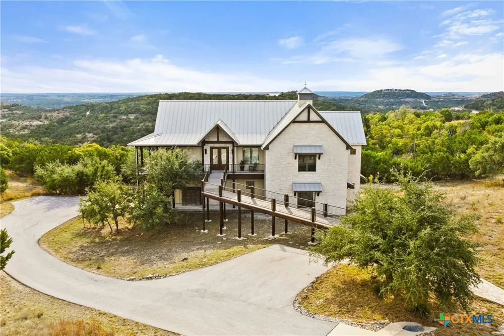 1600 Brushy Ridge Trail Blanco, TX 78606