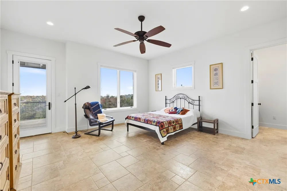 1600 Brushy Ridge Trail Blanco, TX 78606