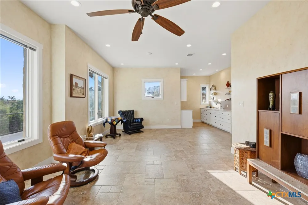 1600 Brushy Ridge Trail Blanco, TX 78606