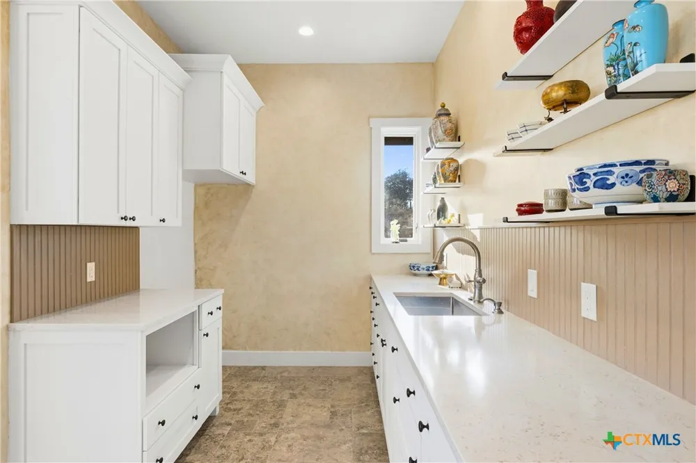 1600 Brushy Ridge Trail Blanco, TX 78606
