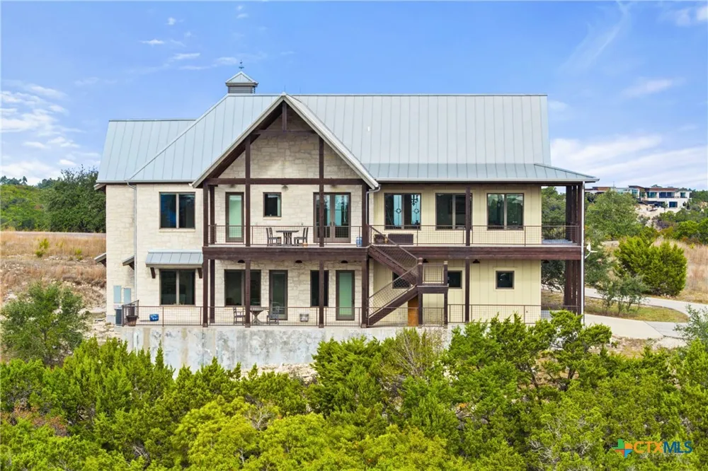 1600 Brushy Ridge Trail Blanco, TX 78606