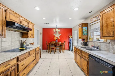 320 Highland Drive