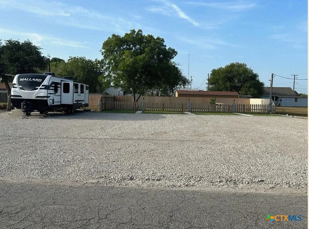 507 E Plasuela Street Refugio, TX 78377