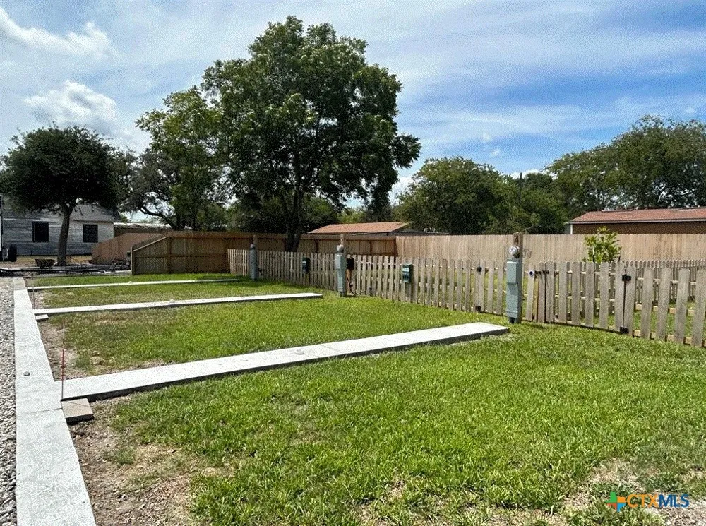 507 E Plasuela Street Refugio, TX 78377