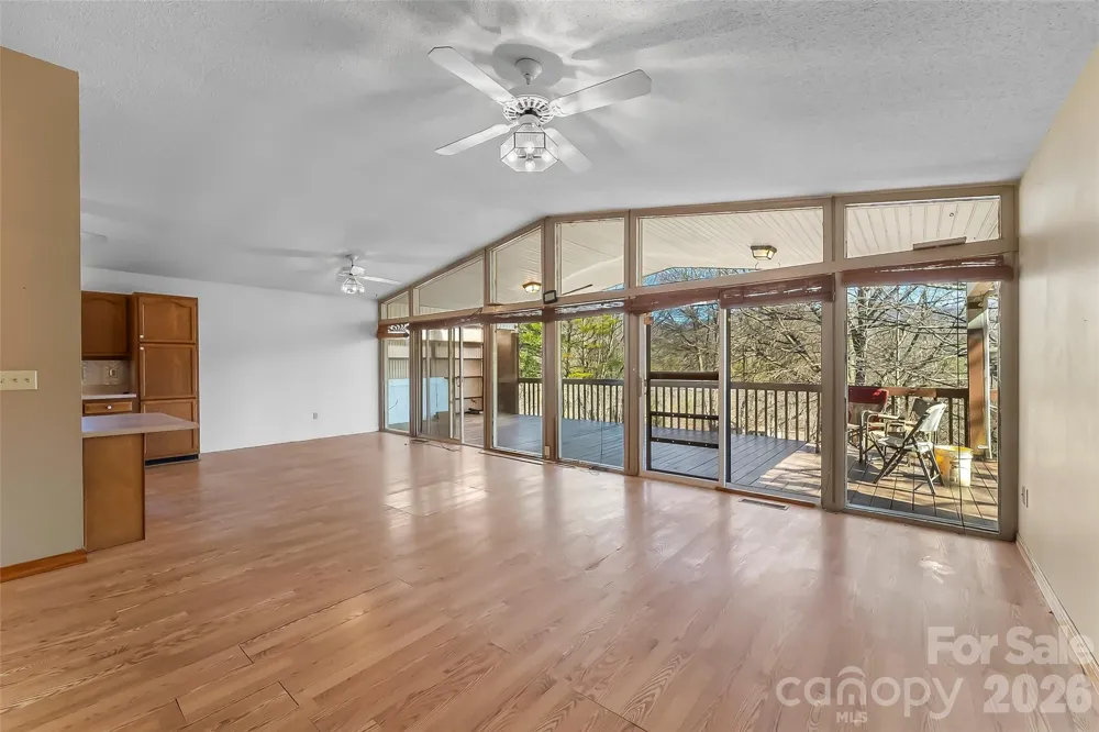 350 Sandy Bottom Road Marshall, NC 28753