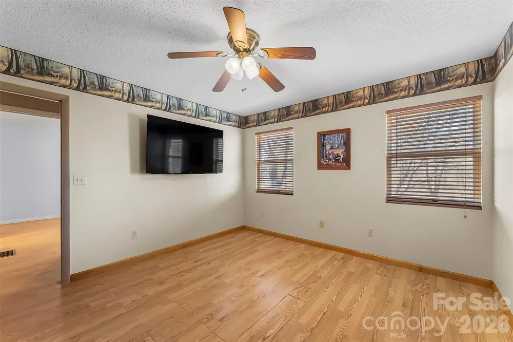 350 Sandy Bottom Road Marshall, NC 28753