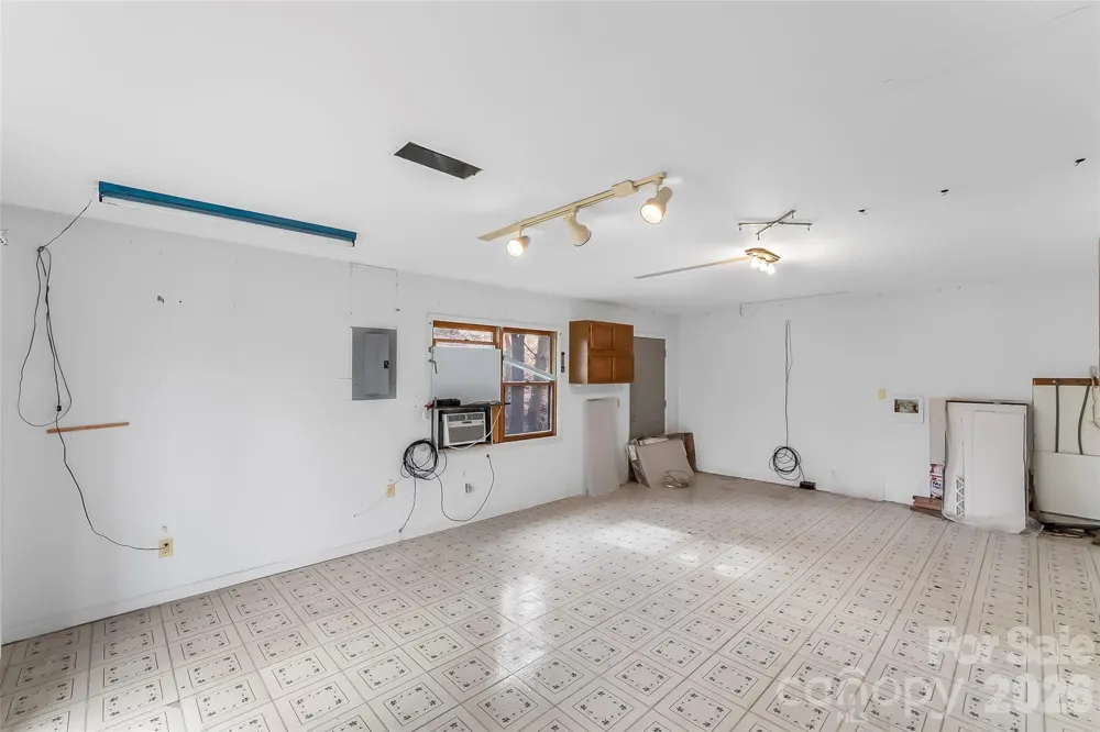 350 Sandy Bottom Road Marshall, NC 28753