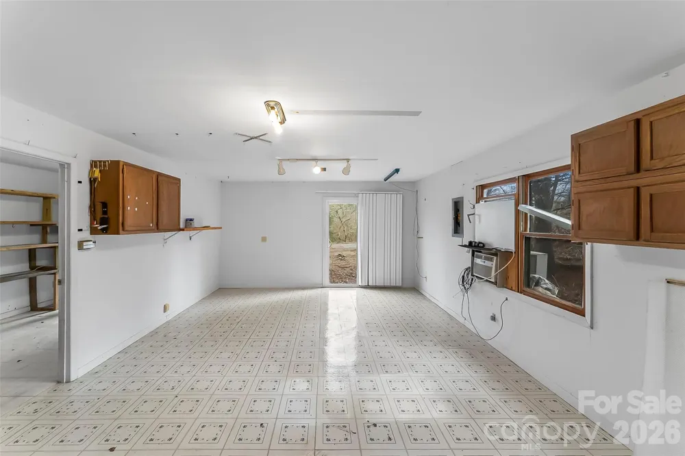 350 Sandy Bottom Road Marshall, NC 28753