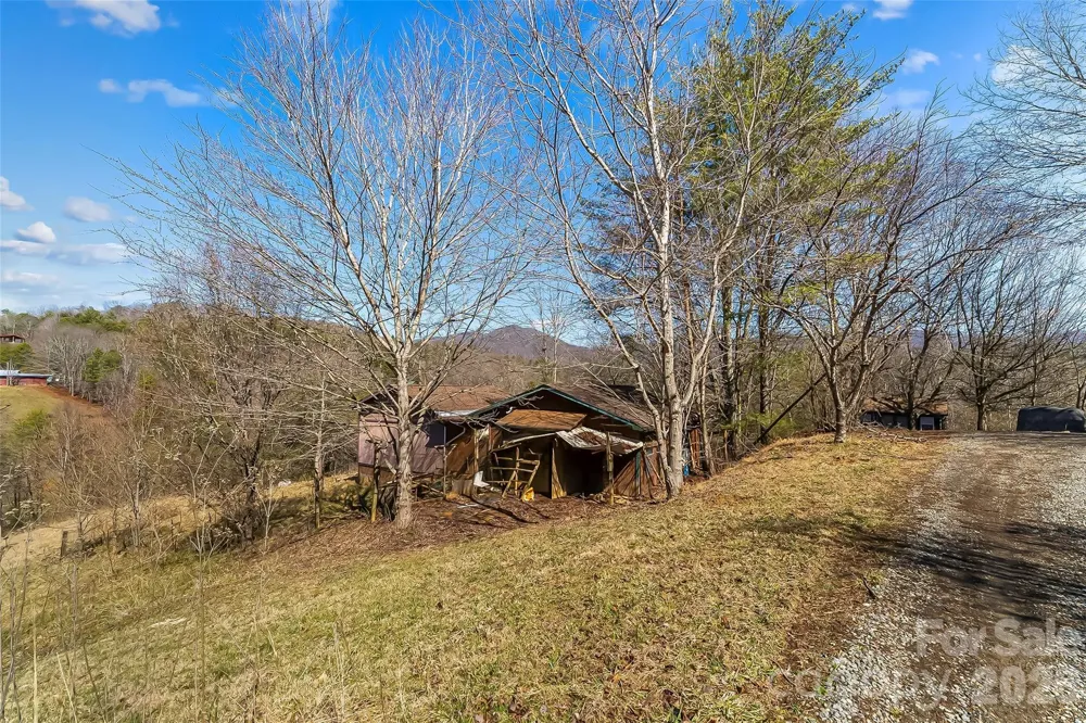 350 Sandy Bottom Road Marshall, NC 28753