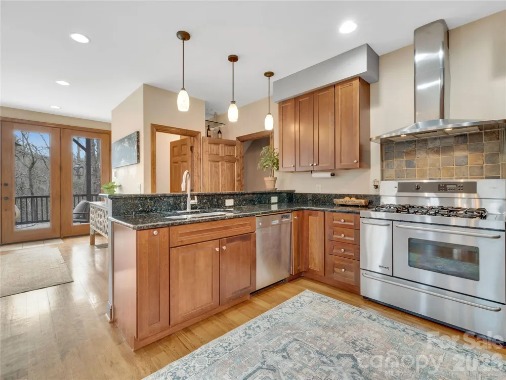 184 Deep Woods Lane Saluda, NC 28773