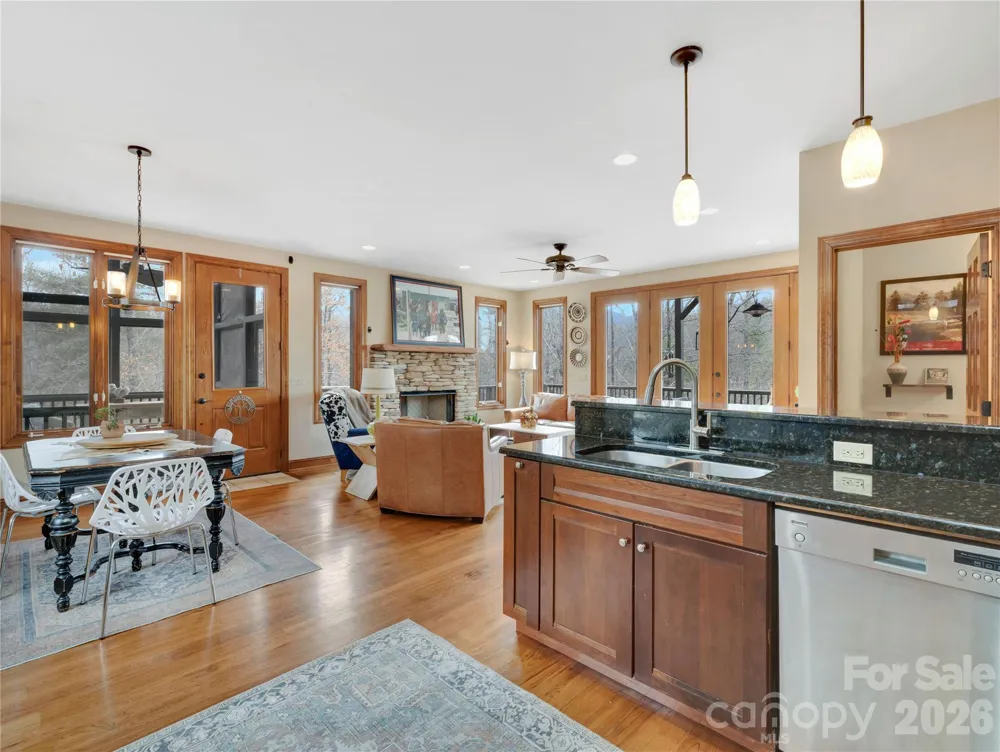 184 Deep Woods Lane Saluda, NC 28773