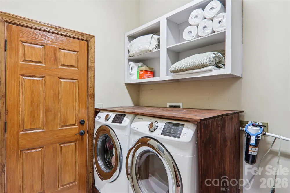 184 Deep Woods Lane Saluda, NC 28773