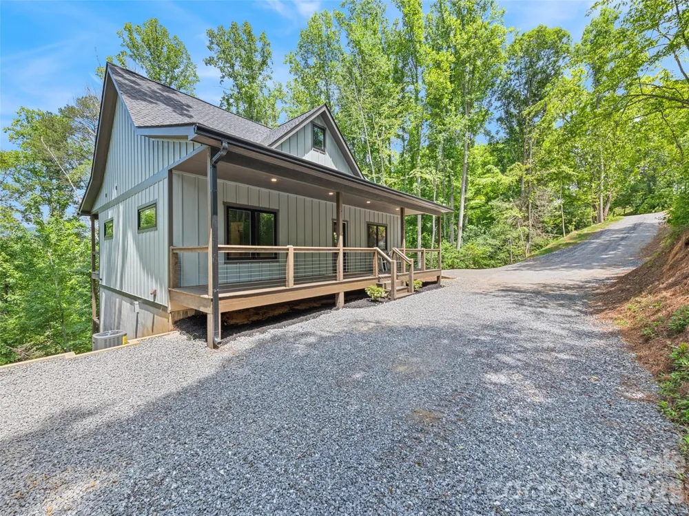 288 Ironwood Drive Clyde, NC 28721