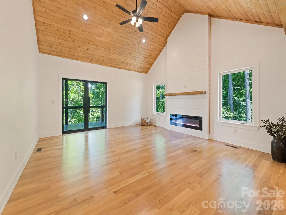 288 Ironwood Drive Clyde, NC 28721