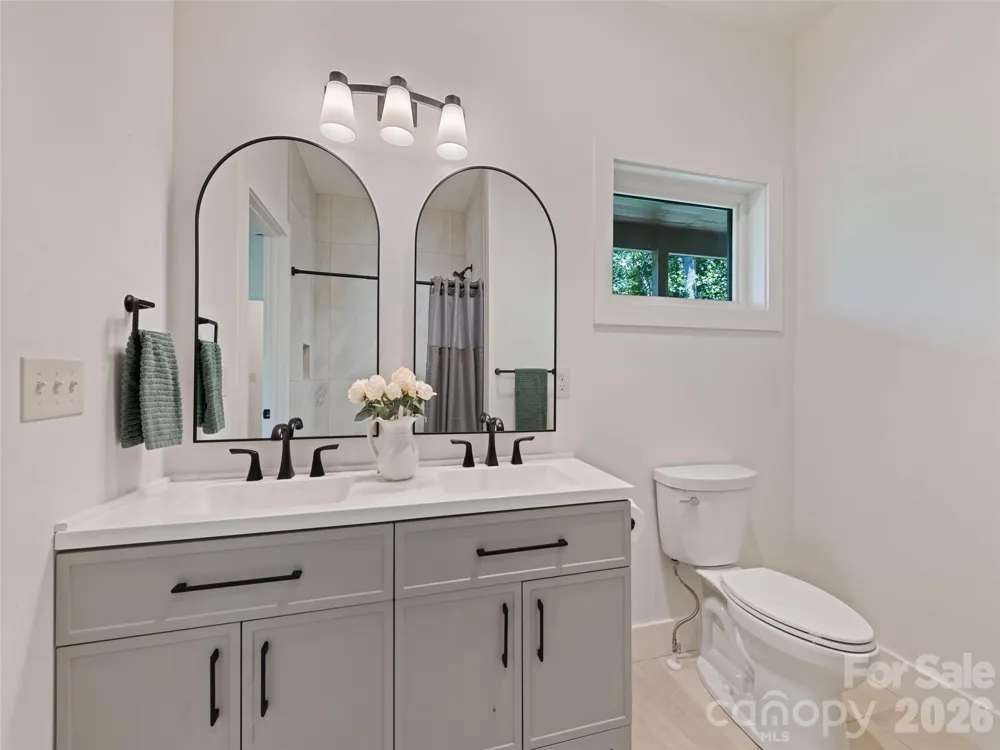 288 Ironwood Drive Clyde, NC 28721
