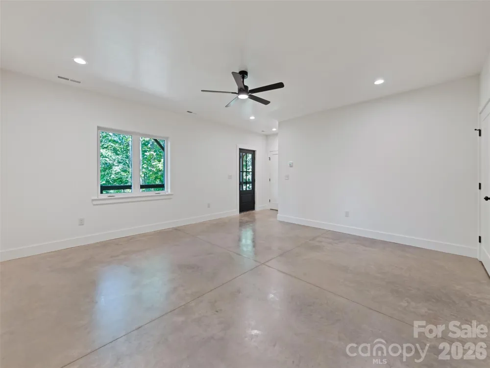 288 Ironwood Drive Clyde, NC 28721