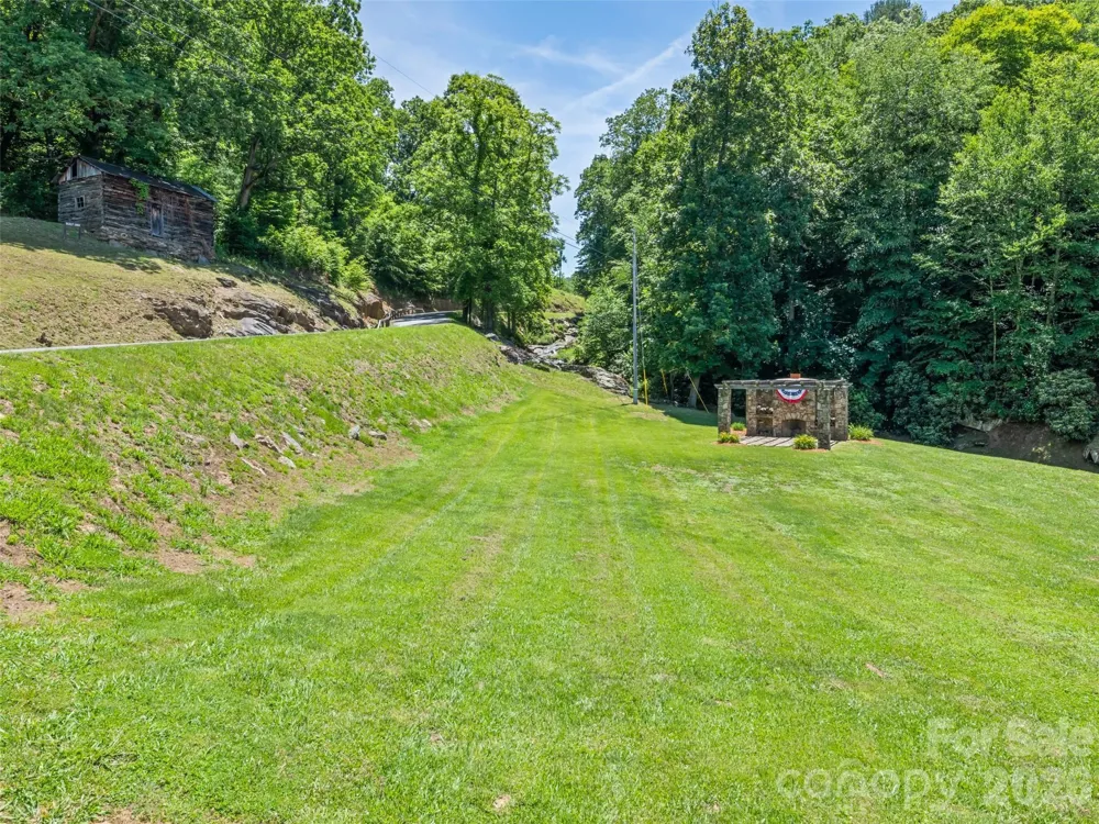 288 Ironwood Drive Clyde, NC 28721