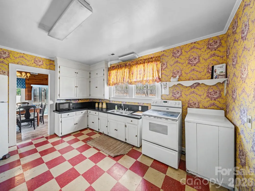 1347 Newsome Road Denton, NC 27239