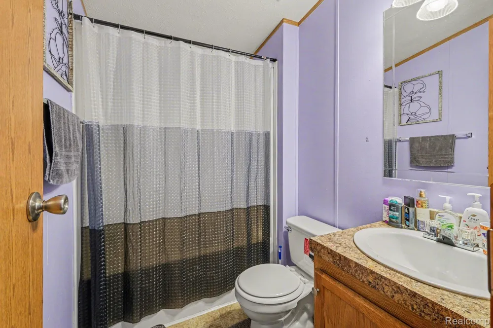 2055 Cedar Circle Vienna Charter Township, MI 48420