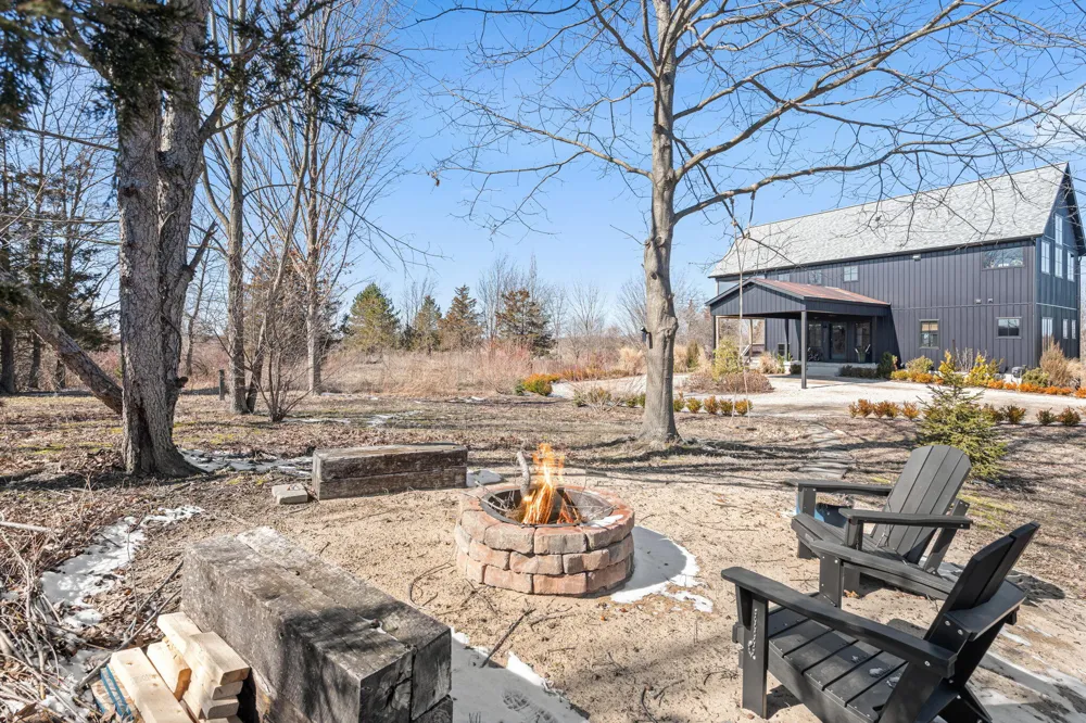 6364 126th Avenue Saugatuck Township, MI 49408