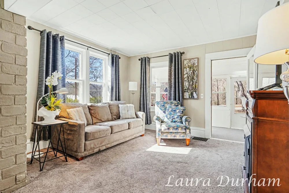 895 Holland Street Saugatuck City, MI 49453