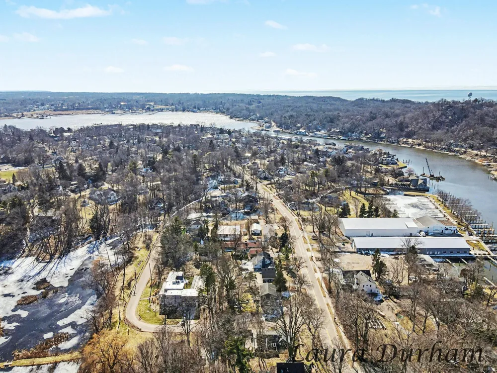 895 Holland Street Saugatuck City, MI 49453