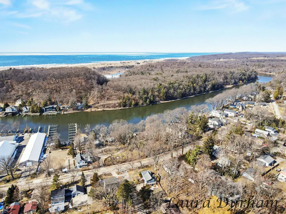 895 Holland Street Saugatuck City, MI 49453