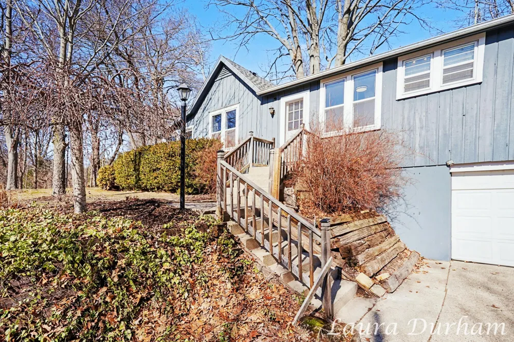 895 Holland Street Saugatuck City, MI 49453