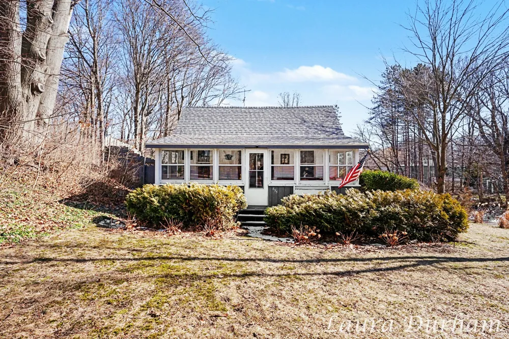 895 Holland Street Saugatuck City, MI 49453