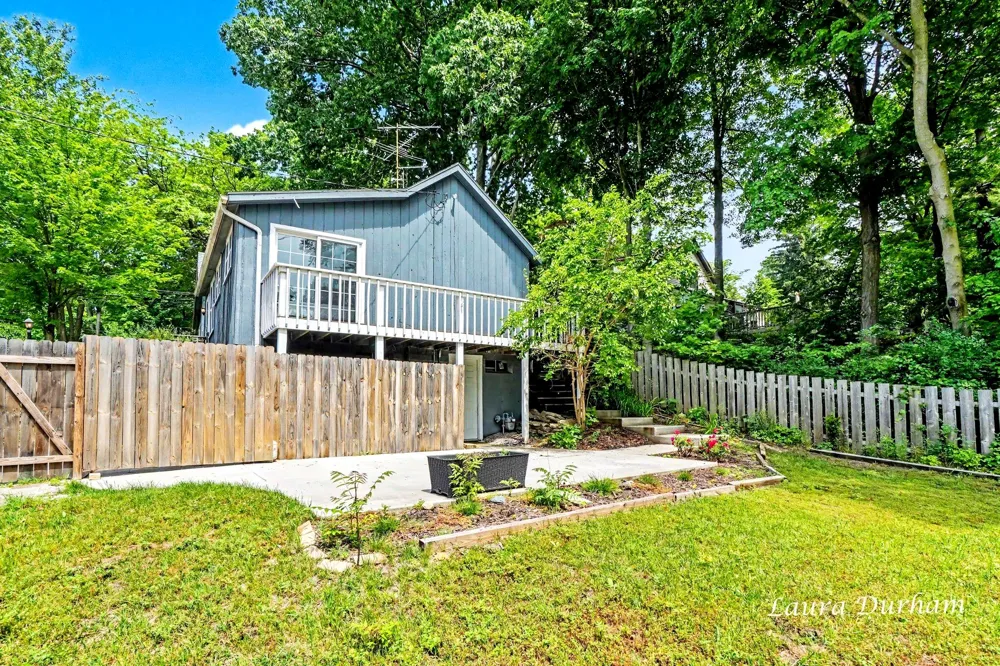 895 Holland Street Saugatuck City, MI 49453