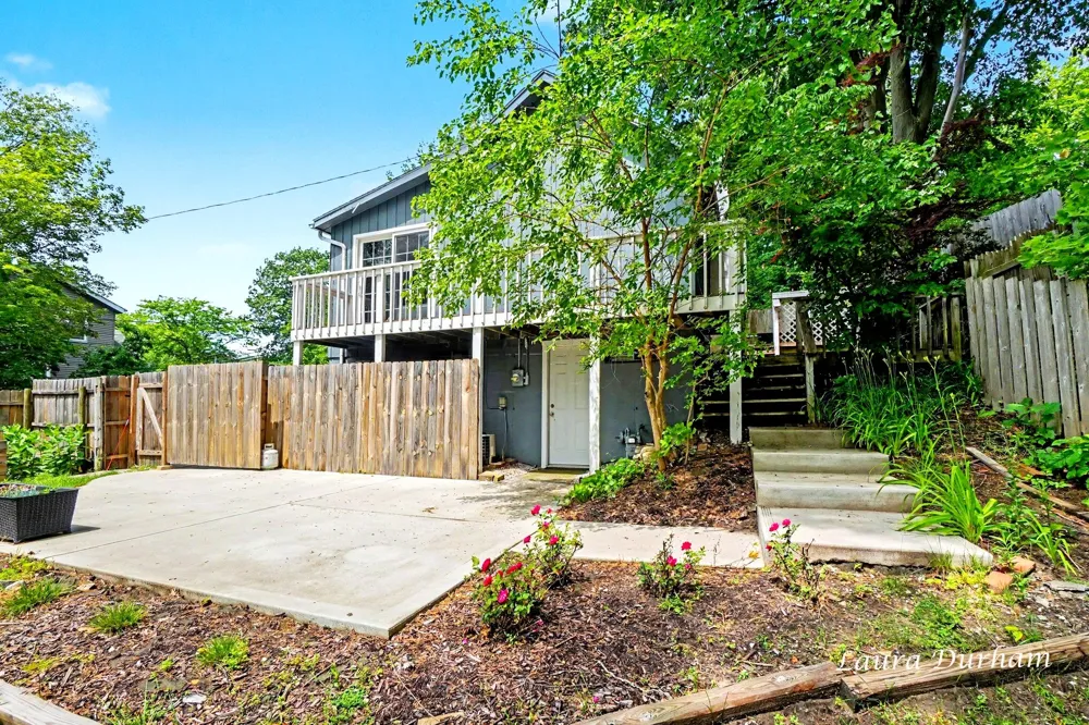 895 Holland Street Saugatuck City, MI 49453