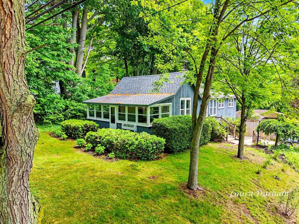 895 Holland Street Saugatuck City, MI 49453