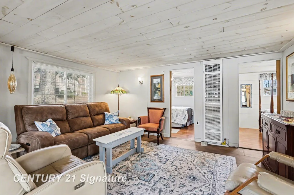 152 Hilda Drive Surrey Township, MI 48622