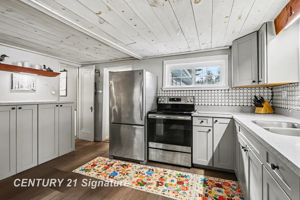 152 Hilda Drive Surrey Township, MI 48622