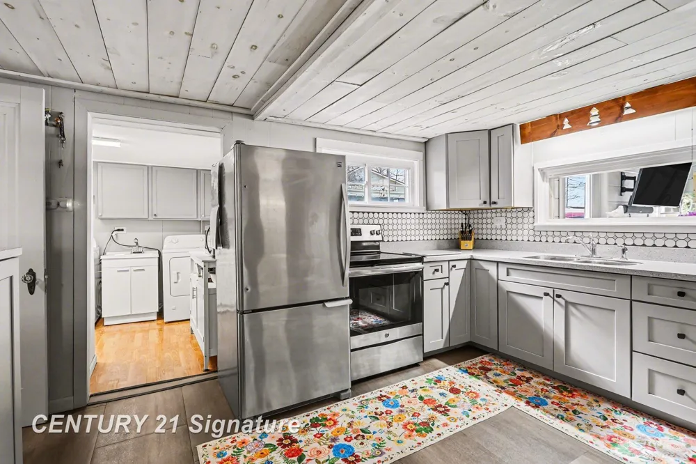 152 Hilda Drive Surrey Township, MI 48622