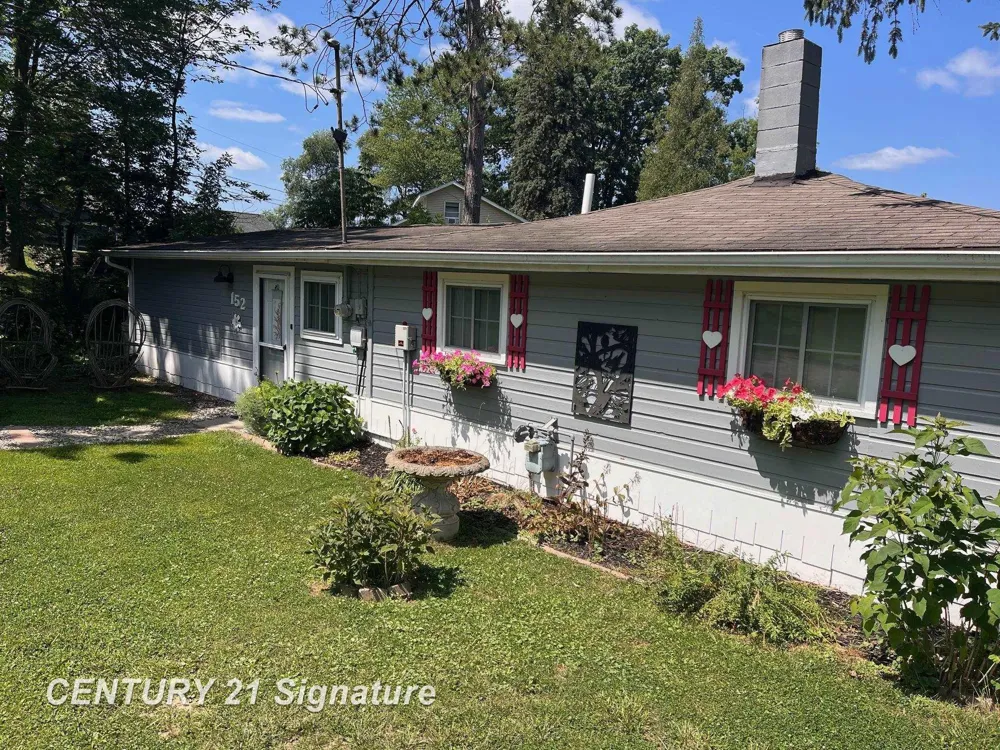 152 Hilda Drive Surrey Township, MI 48622