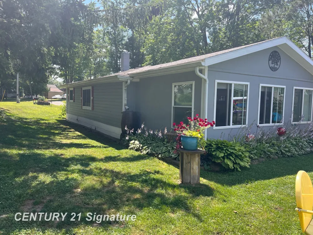 152 Hilda Drive Surrey Township, MI 48622