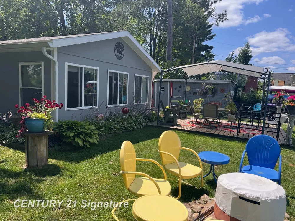 152 Hilda Drive Surrey Township, MI 48622