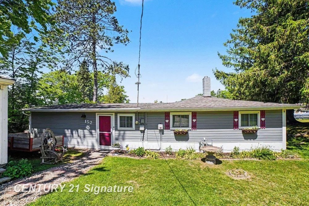 152 Hilda Drive Surrey Township, MI 48622