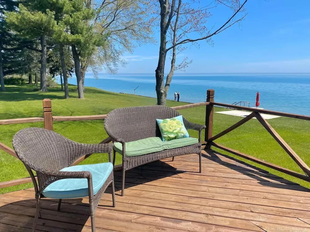 8723 Lakeshore Road Worth Township, MI 48450