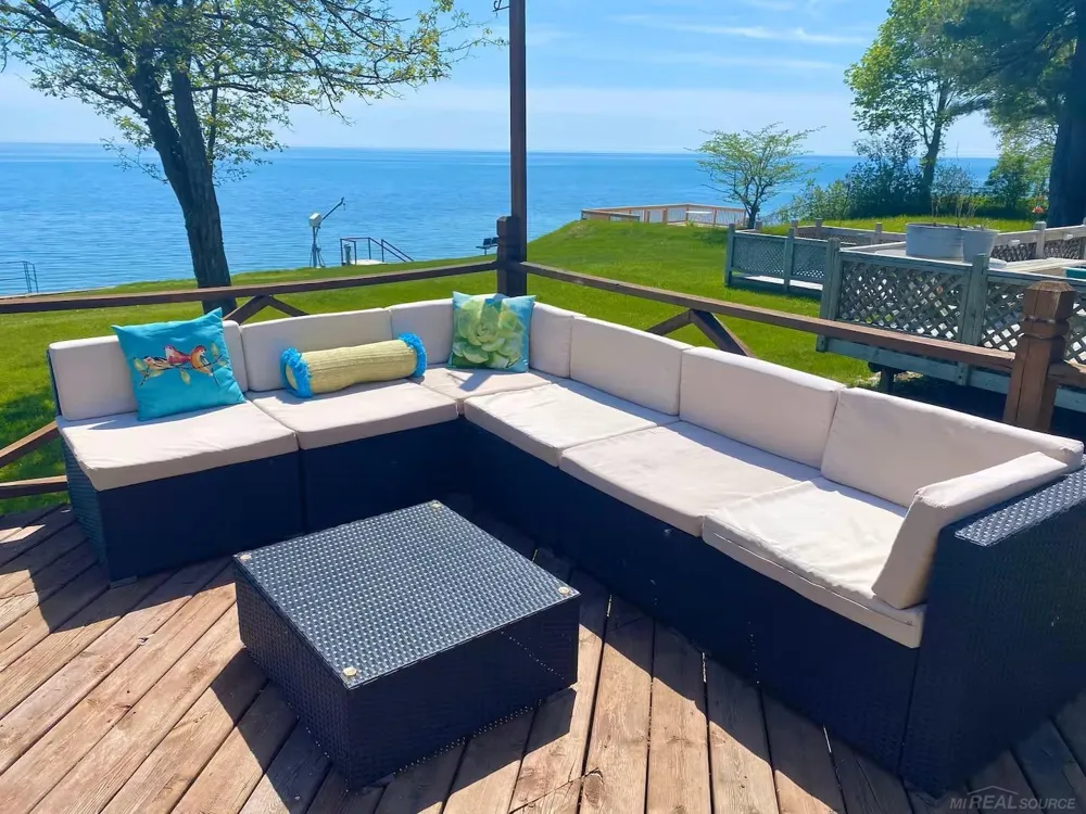 8723 Lakeshore Road Worth Township, MI 48450